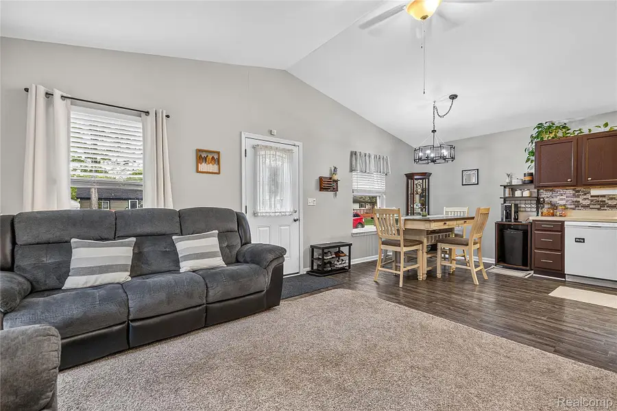 527 Fassett Street, Algonac, MI 48001 - #3