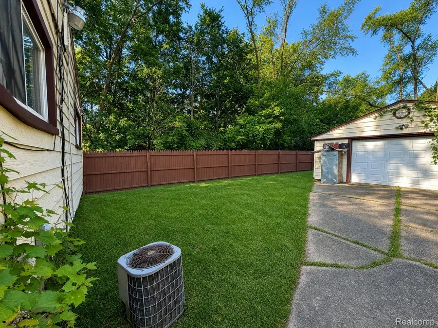 15949 Winston, Redford, MI 48239 - #2