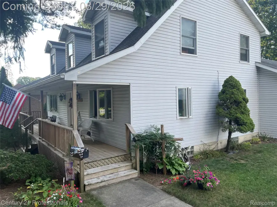 32120 Leona Street, Garden City, MI 48135 - #2