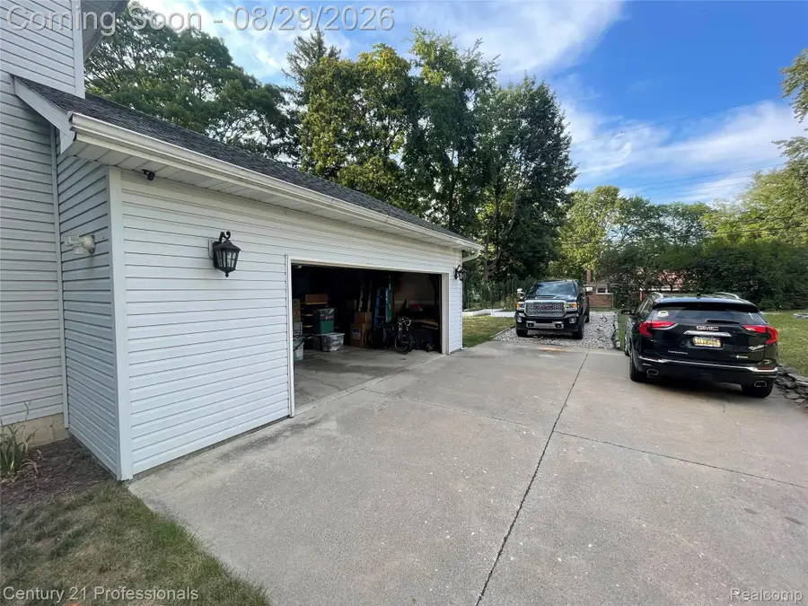 32120 Leona Street, Garden City, MI 48135 - #3