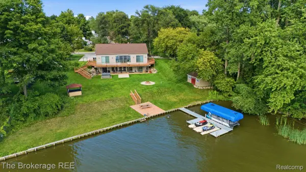 4499 5th Street, Columbiaville, MI 48421