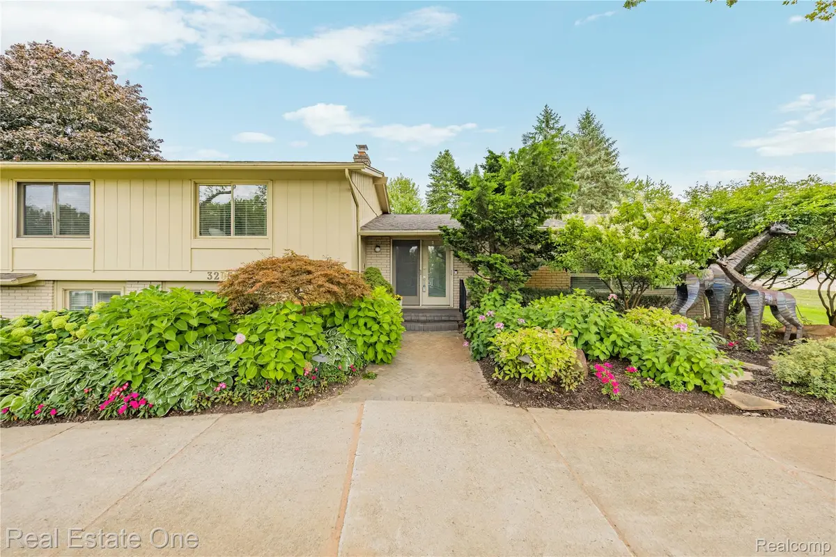 3205 Parkland Drive, West Bloomfield, MI 48322 - #1