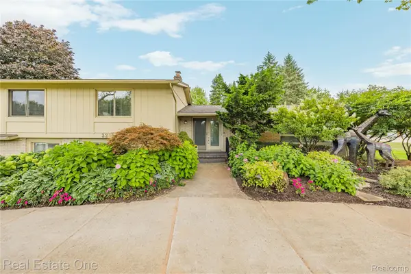 3205 Parkland Drive, WestBloomfield, MI 48322