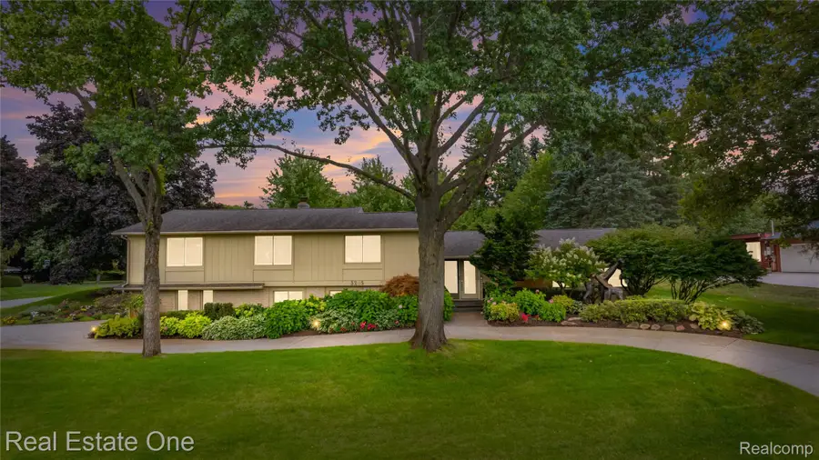 3205 Parkland Drive, West Bloomfield, MI 48322 - #2