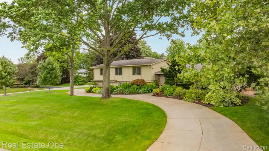 3205 Parkland Drive, West Bloomfield, MI 48322 - #3