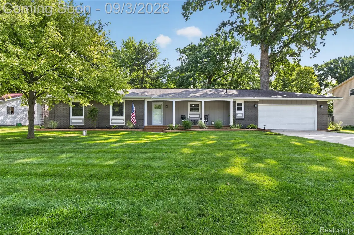 6215 Anavista Drive, Flint, MI 48507 - #1