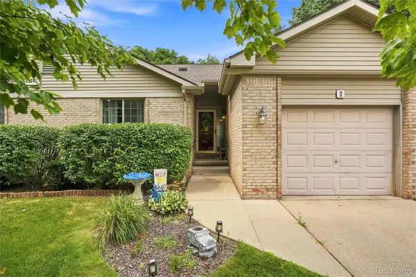 22240 Quail Run Circle #2, SouthLyon, MI 48178