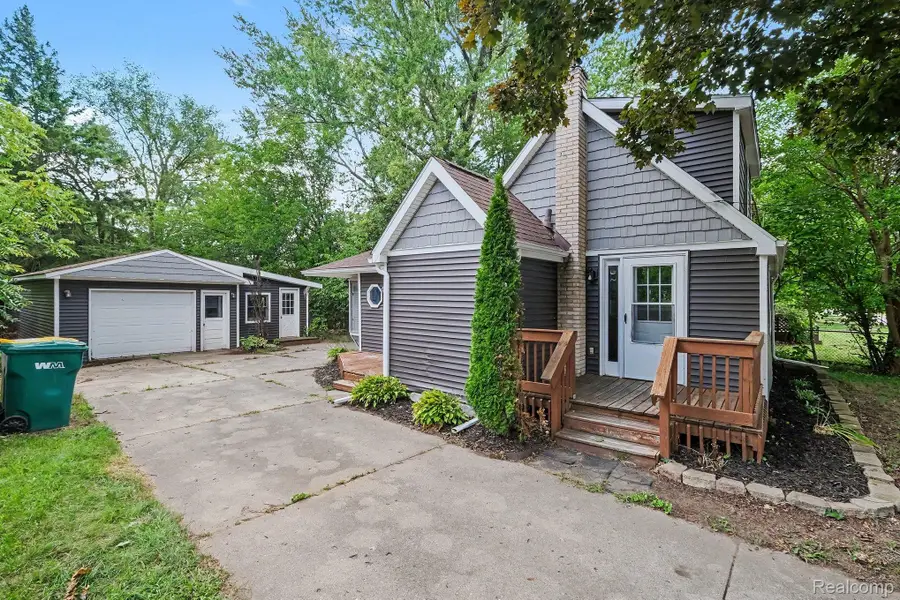 530 Coutant Street, Flushing, MI 48433 - #3