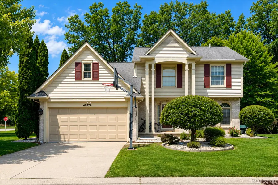 47370 Scarlet Drive N, Novi, MI 48374 - #2