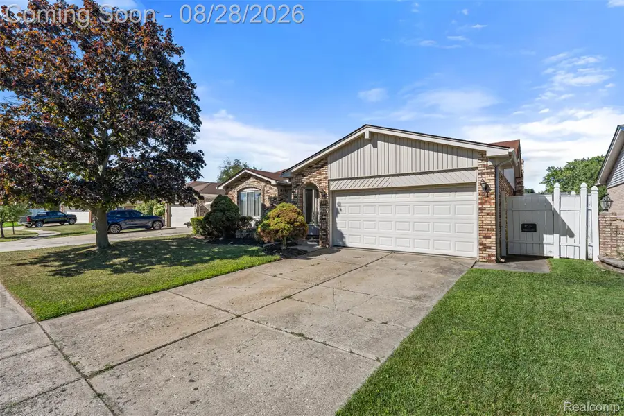 38653 Levisham Drive, Clinton Township, MI 48038 - #2