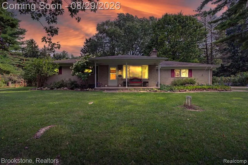 6995 Oak Hill Road, Clarkston, MI 48348 - #1