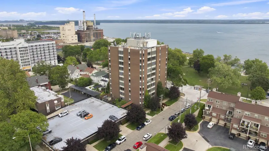 20 Chestnut Street #308, Wyandotte, MI 48192 - #2