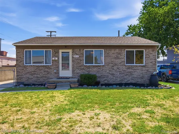 22134 Pleasant Street, StClairShores, MI 48080