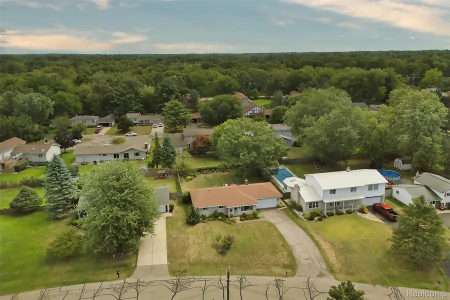 2622 Tampa Drive, Wolverine Lake, MI 48390 - #3