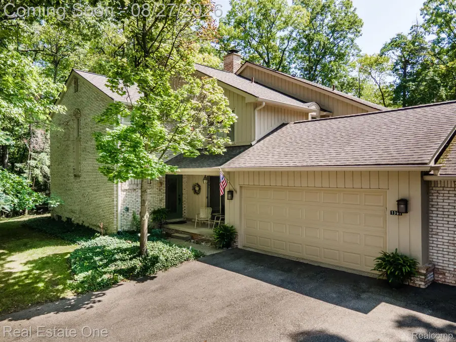1361 Knollcrest Circle, Bloomfield, MI 48304 - #3