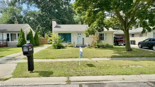 3321 Pine Grove Avenue, Port Huron, MI 48060 - #2