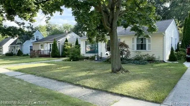 3321 Pine Grove Avenue, Port Huron, MI 48060 - #3