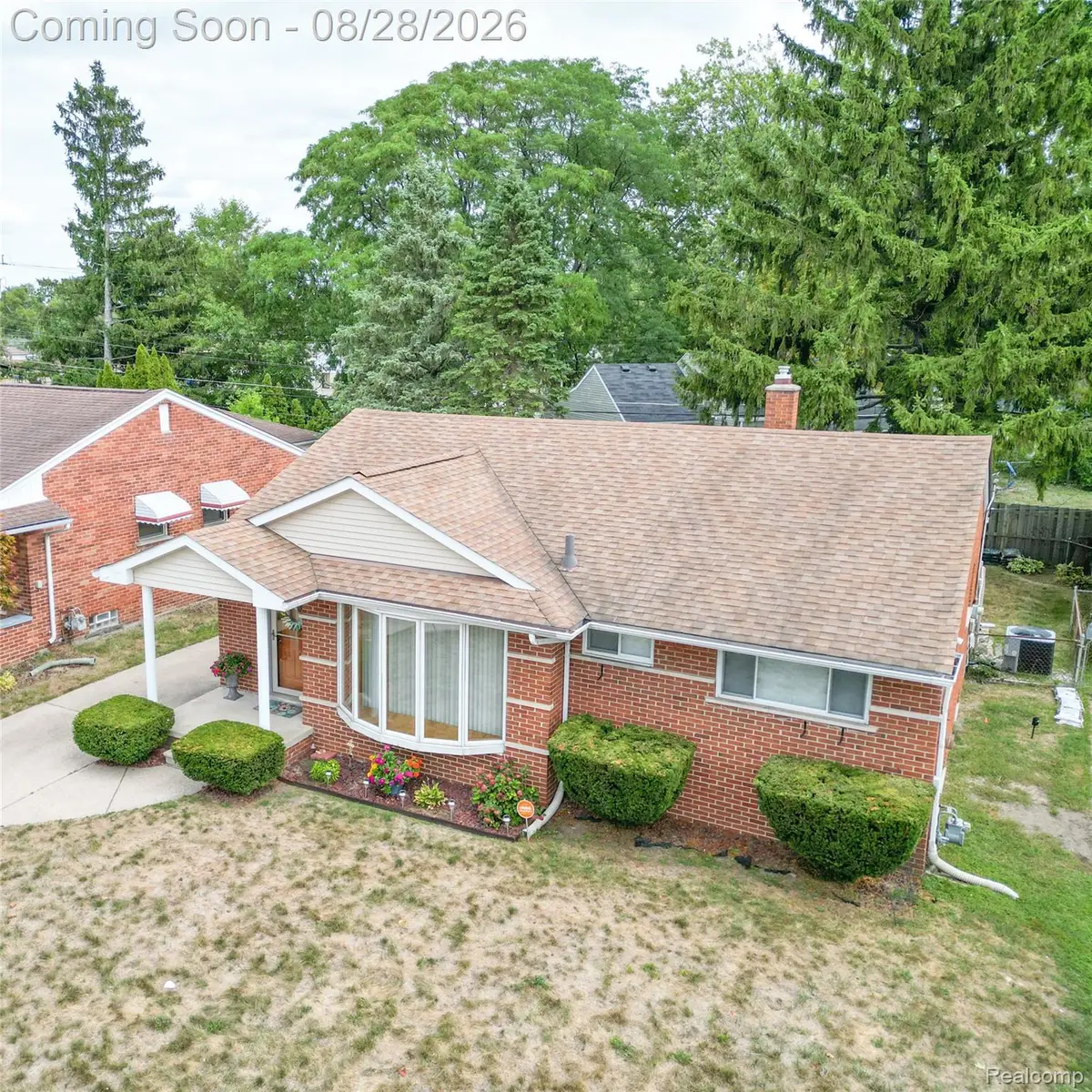 8610 Winston Lane, Dearborn Heights, MI 48127 - #1