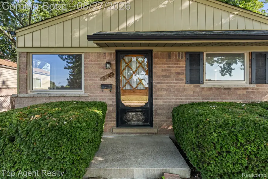 18535 Marquette Street, Roseville, MI 48066 - #2