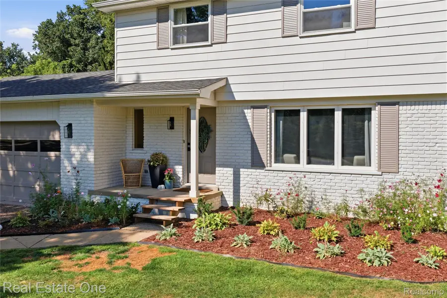 3346 Hope Lake Drive, Brighton, MI 48114 - #2