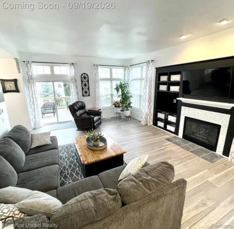 1184 York Avenue, Howell, MI 48843 - #2