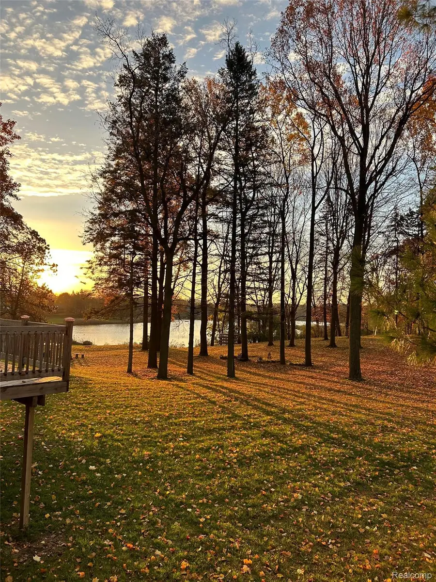 4105 Crocus Road, Waterford, MI 48328 - #3