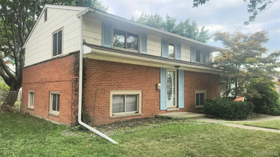 31873 Lafler Drive, Rockwood, MI 48173 - #2