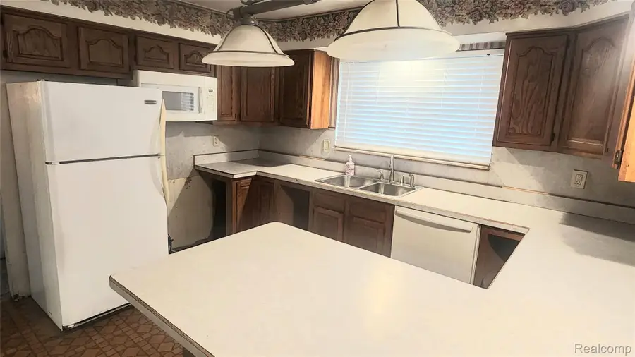 31873 Lafler Drive, Rockwood, MI 48173 - #3