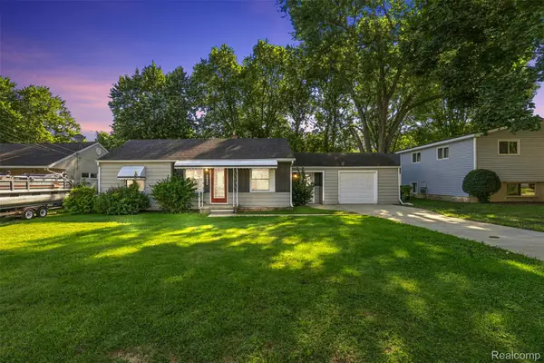 3440 Mills Acres Street, Flint, MI 48506