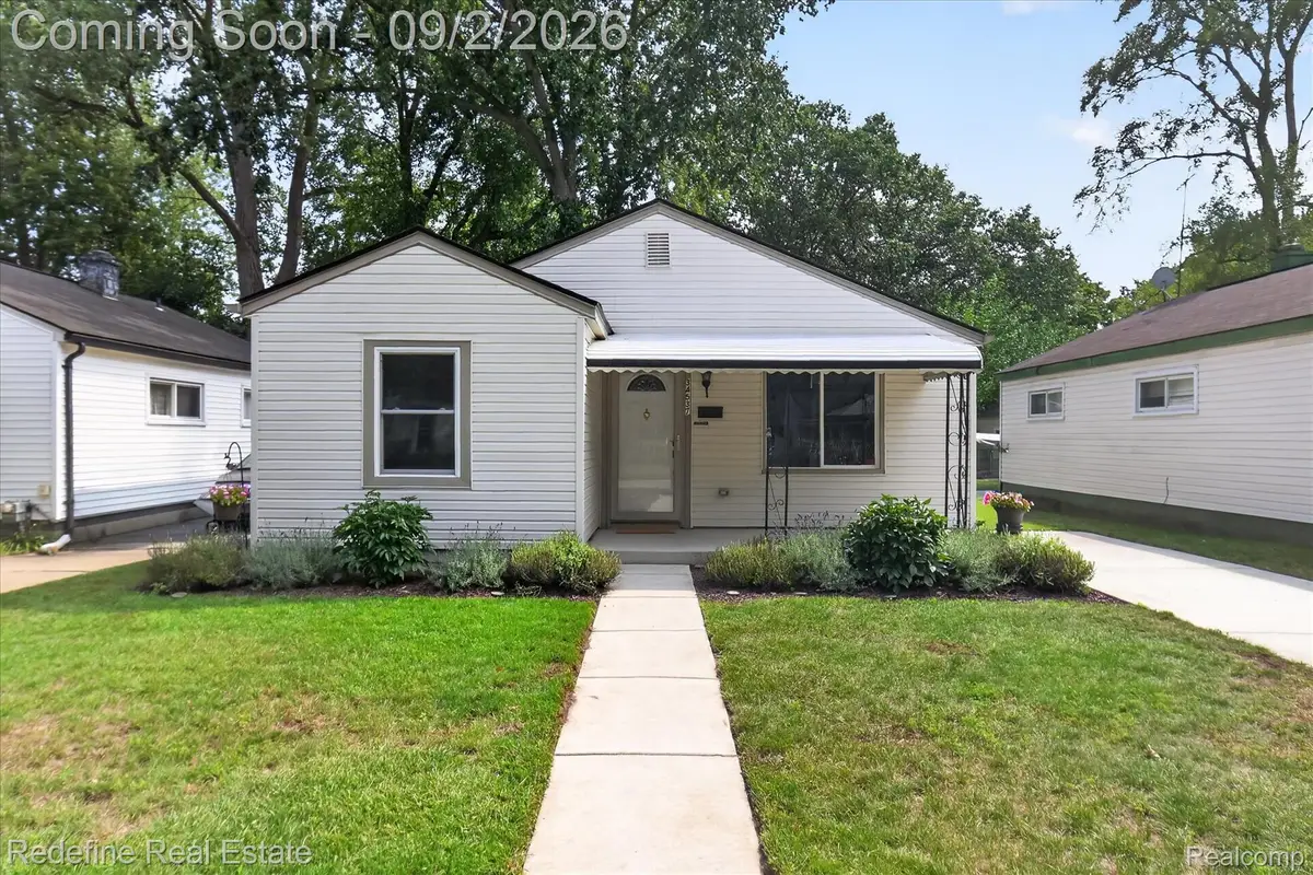 34537 Winslow Street, Wayne, MI 48184 - #1