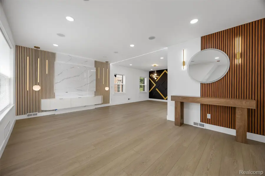 18088 Goulburn Street, Detroit, MI 48205 - #3