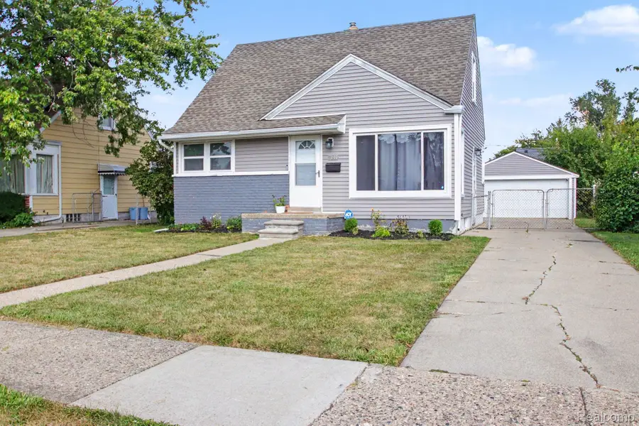 7040 Deering Street, Garden City, MI 48135 - #2
