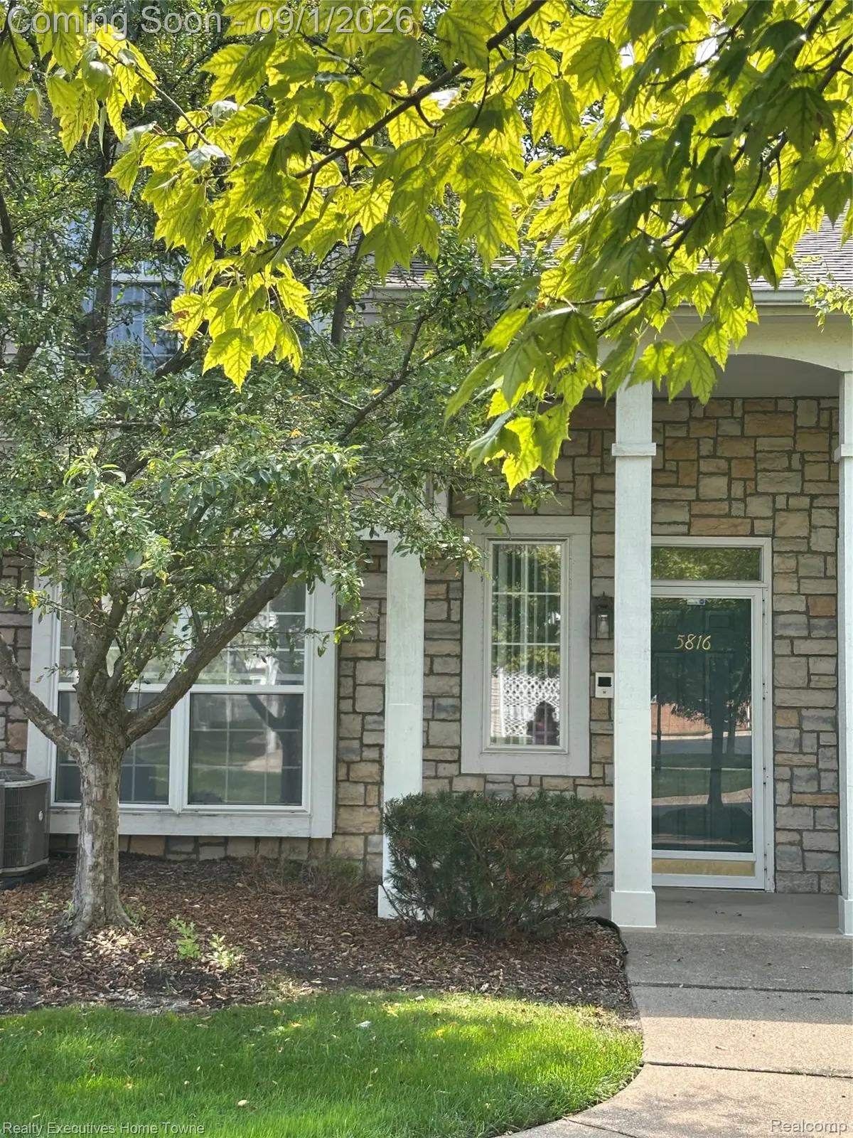 5816 Pine Aires Drive, Sterling Heights, MI 48314 - #1