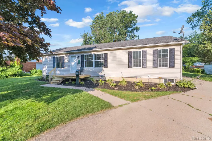 1119 Lathers Street, Garden City, MI 48135 - #2