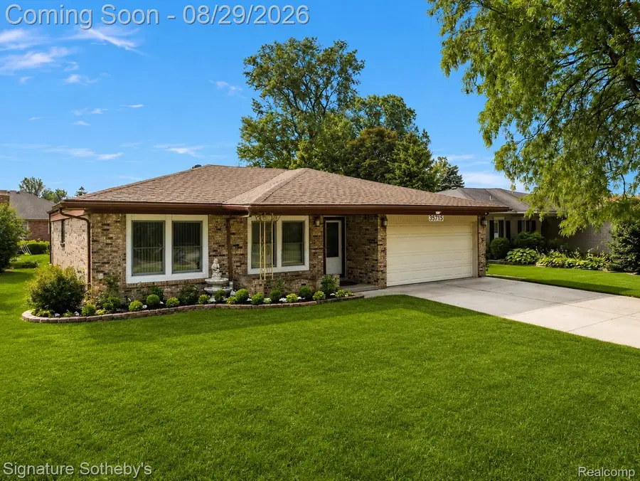 35715 Maureen Drive, Sterling Heights, MI 48310 - #3