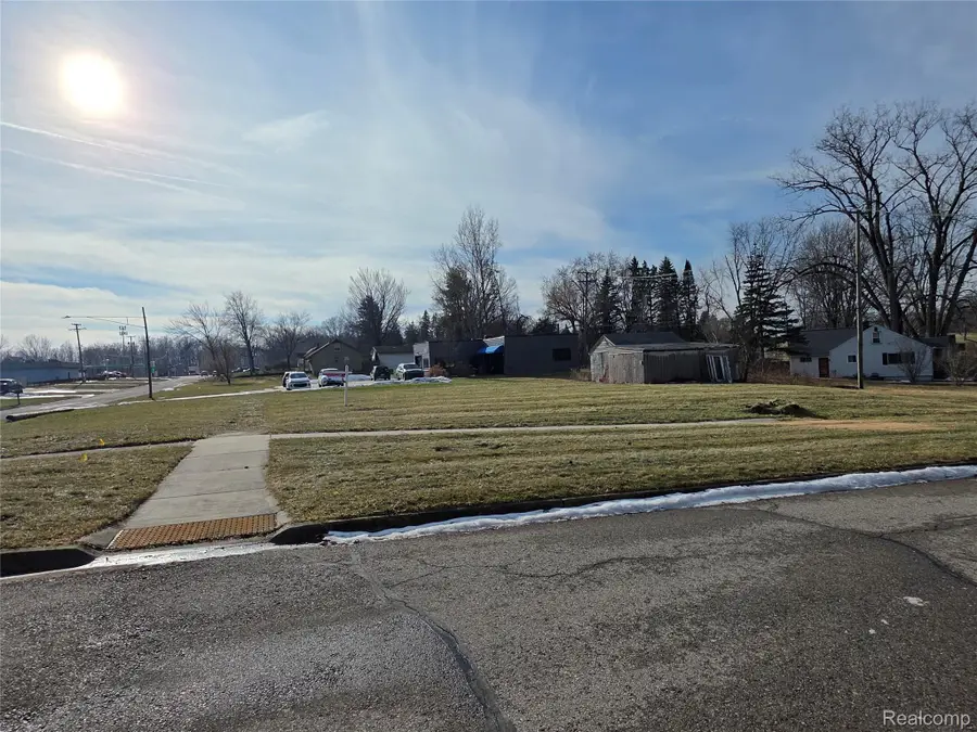 1573 N Telegraph Drive, Pontiac, MI 48340 - #3