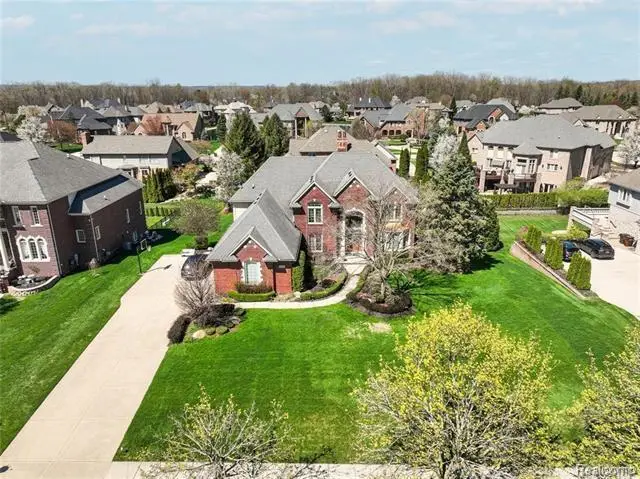54182 Queensborough Drive, Shelby, MI 48315 - #2