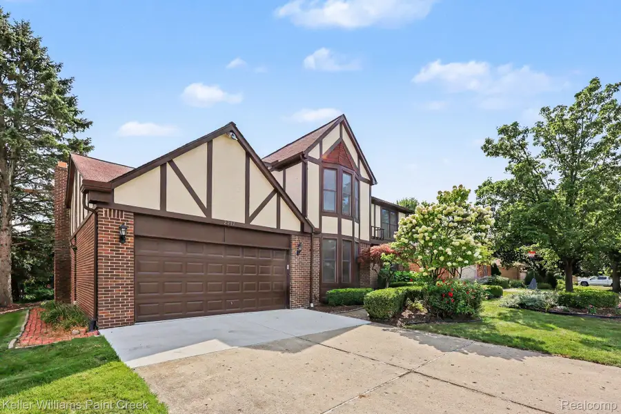 2717 Powderhorn Ridge Road, Rochester Hills, MI 48309 - #2