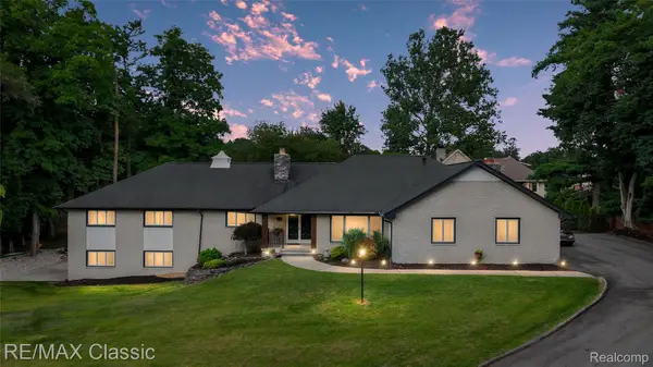 7048 Lindenmere Drive, BloomfieldHills, MI 48301