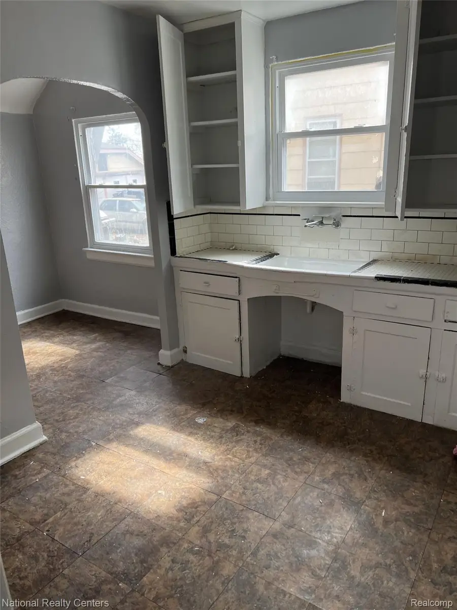 9950 Ward Street, Detroit, MI 48227 - #3