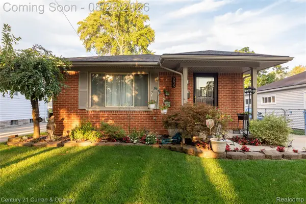 5635 Clippert Street, DearbornHeights, MI 48125