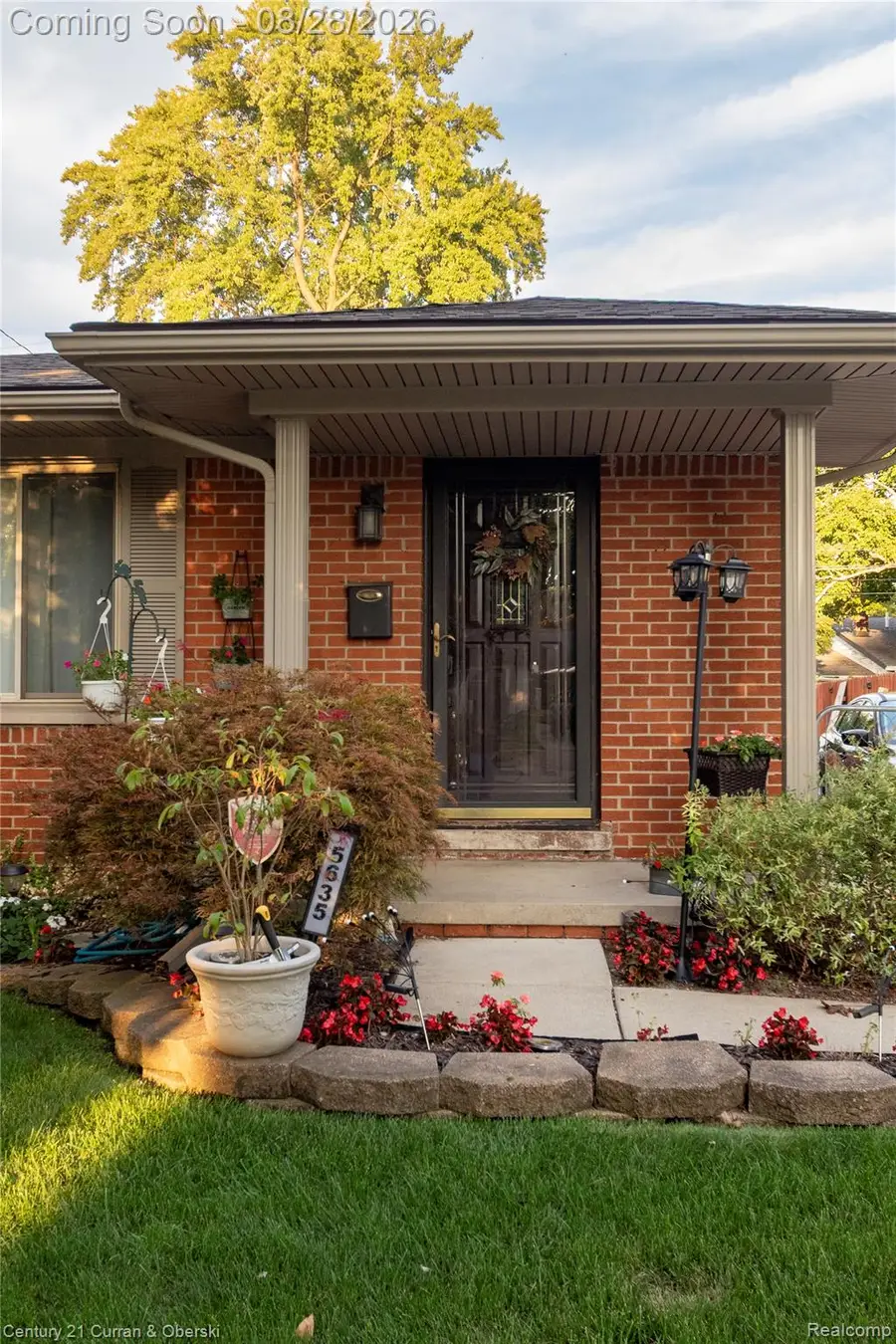 5635 Clippert Street, Dearborn Heights, MI 48125 - #3