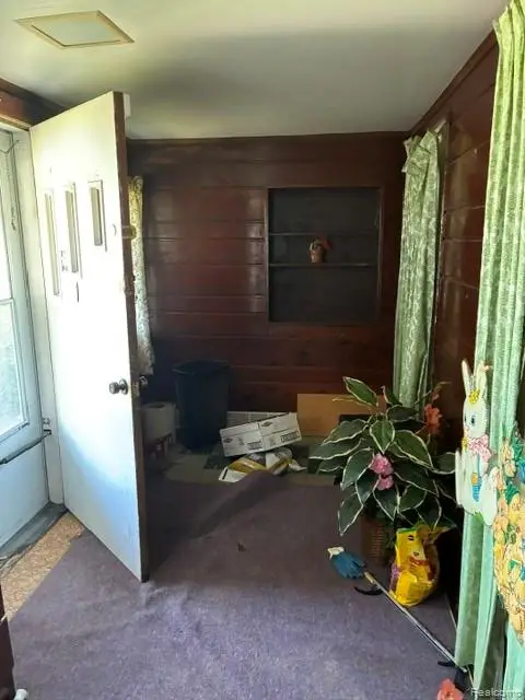215 10th Street W, Flint, MI 48503 - #2