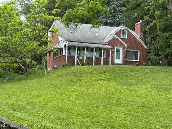 8715 N Wayne Road, Westland, MI 48185
