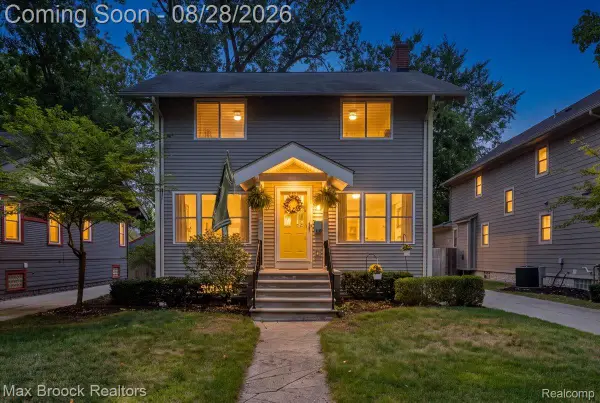 118 Rhode Island Avenue, RoyalOak, MI 48067