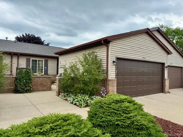 5041 Sandalwood Drive, Grand Blanc, MI 48439 - #1
