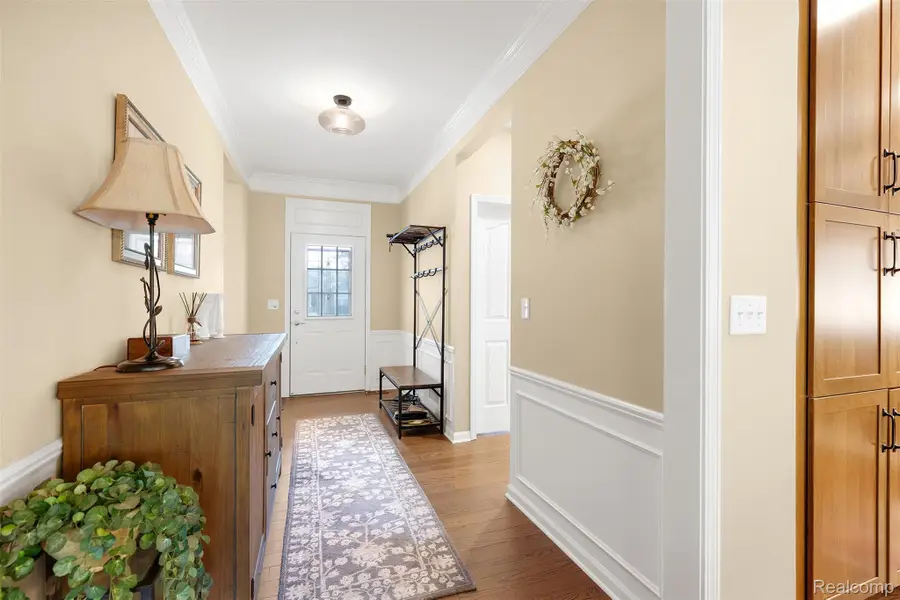 24270 Grand Traverse Avenue, Brownstown, MI 48134 - #3