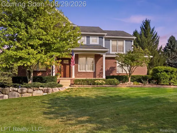 23770 Spy Glass Hill N, SouthLyon, MI 48178