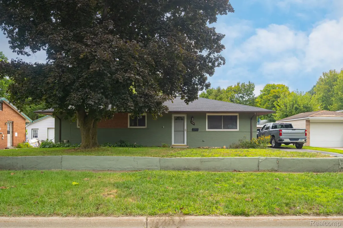 104 N Corbin Street, Holly, MI 48442 - #1