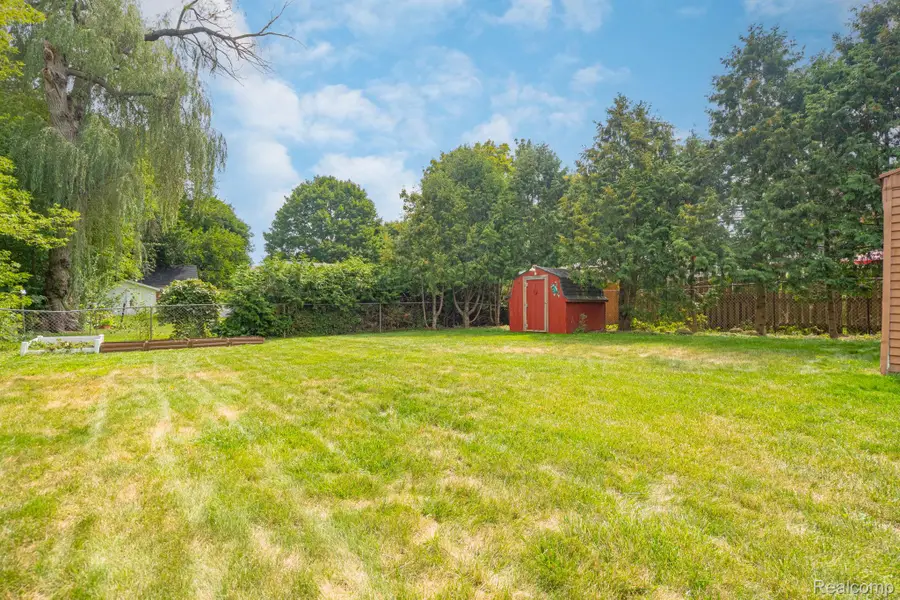 104 N Corbin Street, Holly, MI 48442 - #3